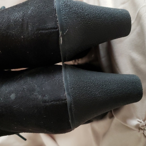Merona Black Faux Suede Lace-Up Wedge Heel Booties Size 8 - Picture 5 of 6